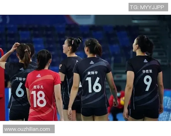 上海排球队稳居最新排球状态TOP10榜首其他球队紧随其后争夺激烈 上海排球队稳居最新排球状态TOP10榜首其他球队紧随其后争夺激烈