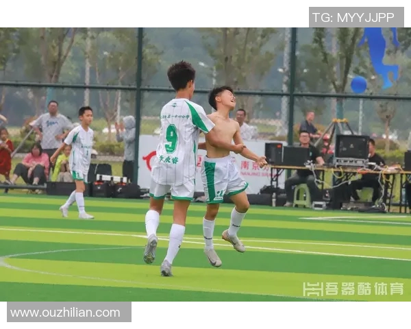 抖音游戏足球明星带你领略绿茵场上的激情与荣耀 抖音游戏足球明星带你领略绿茵场上的激情与荣耀