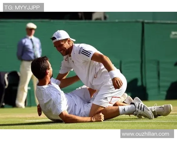 足球明星私密瞬间曝光引发热议球迷热衷分享激凹照背后的故事与情感